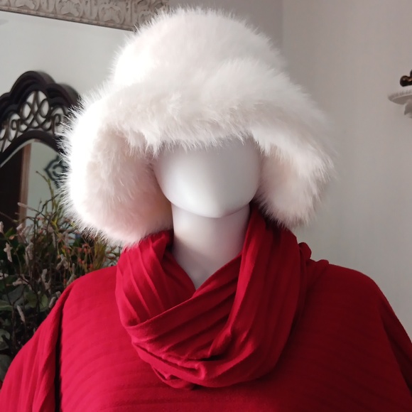 A LaModa Design- Red Ribbed Cowlneck Cape Size Lg - Picture 3 of 9